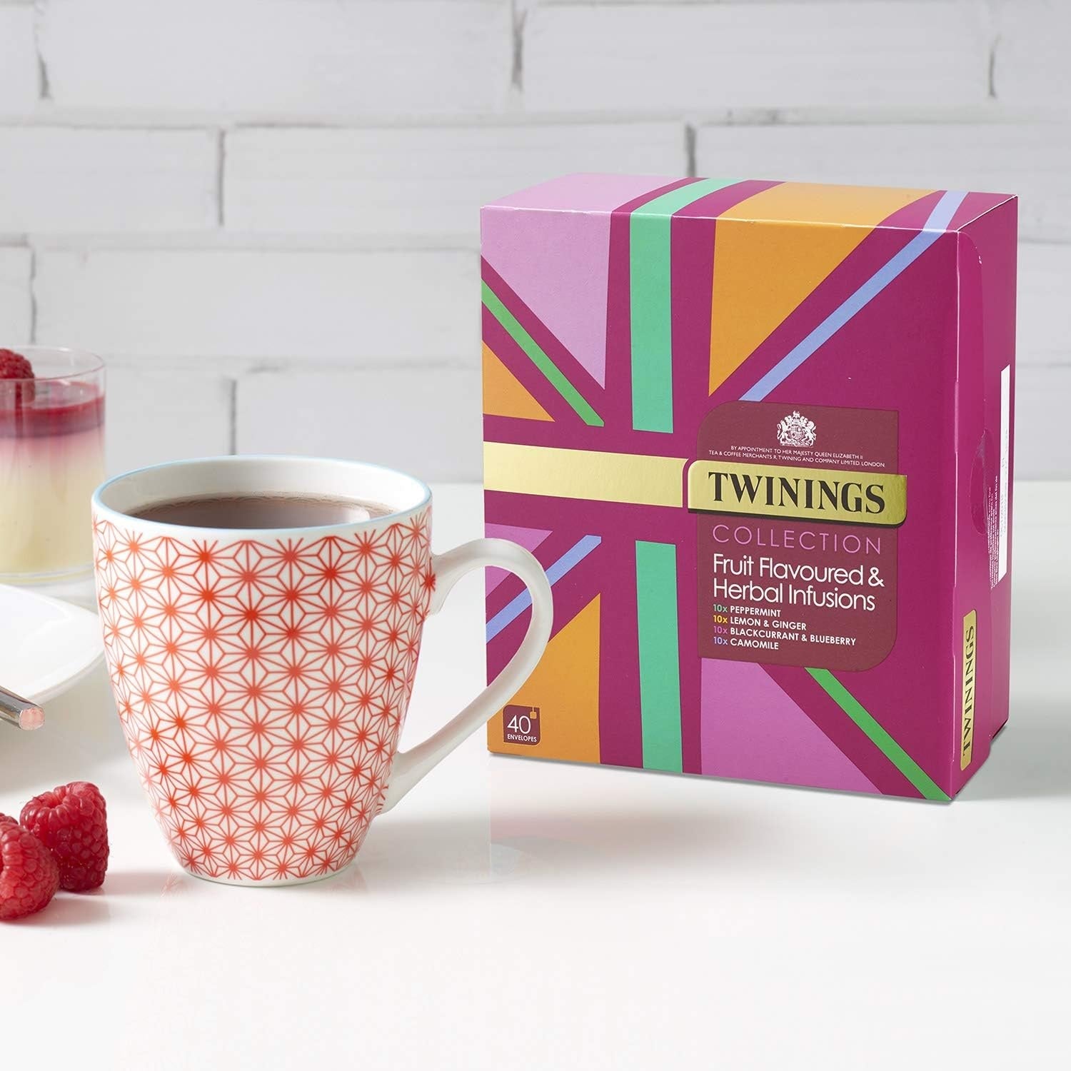 Twinings Fruit & Herbal Tea Selection Gift Box – 40 Sachets | Peppermint, Lemon & Ginger, Blackcurrant & Blueberry, Camomile